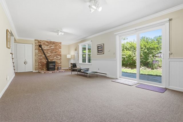 78 Macintosh Ln 78, Boxborough, MA 01719