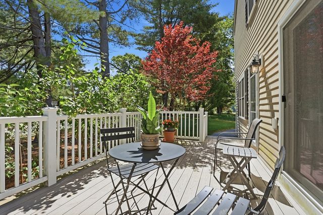 78 Macintosh Ln 78, Boxborough, MA 01719