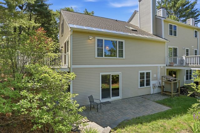 78 Macintosh Ln 78, Boxborough, MA 01719