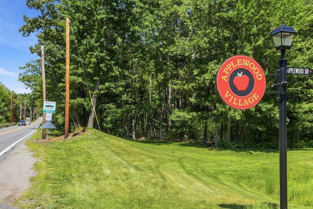 78 Macintosh Ln 78, Boxborough, MA 01719