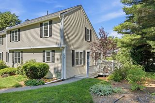 78 Macintosh Ln 78, Boxborough, MA 01719