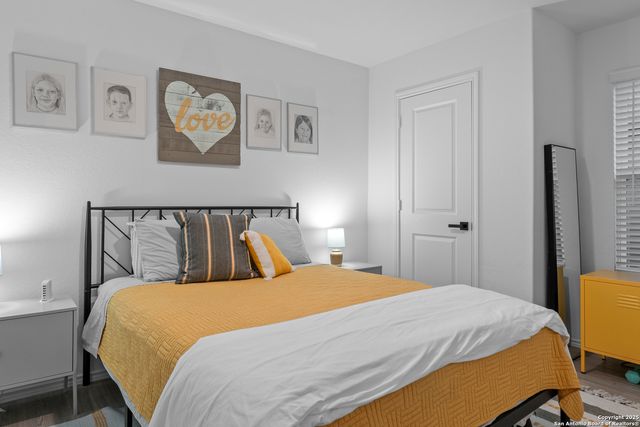 1307 Flame Tanager, San Antonio, TX 78245