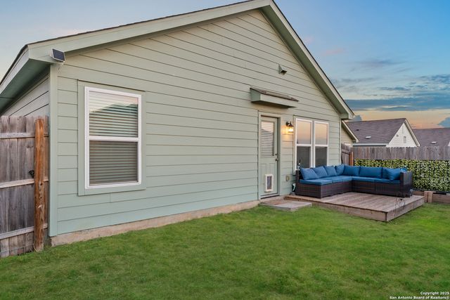 1307 Flame Tanager, San Antonio, TX 78245