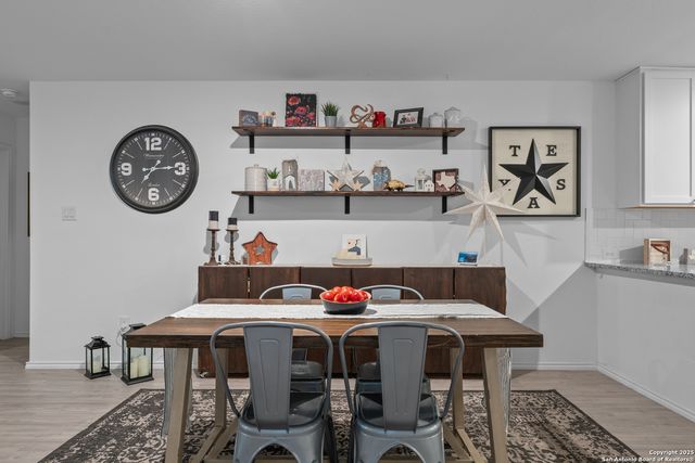 1307 Flame Tanager, San Antonio, TX 78245