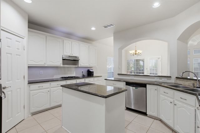4806 Fitzgerald Drive, Mansfield, TX 76063