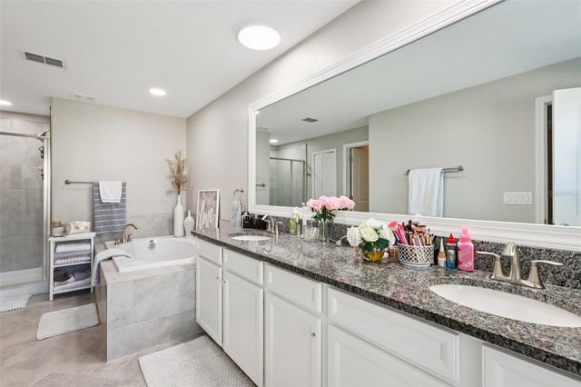 1306 WHITE FOX RUN, Lutz, FL 33549