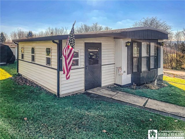 136 7th Greenhurst Village Drive, Ellery, NY 14701