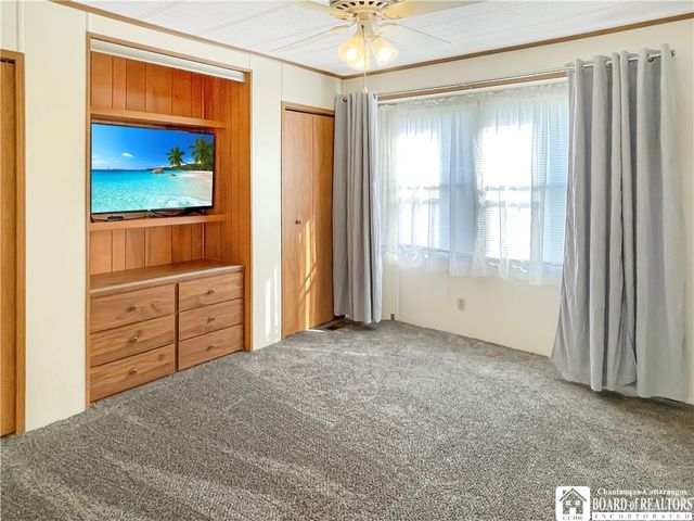 136 7th Greenhurst Village Drive, Ellery, NY 14701