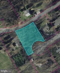 520 BETTY LN, Columbia, PA 17512