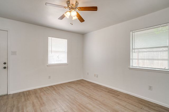 1421 5th Avenue, Fort Worth, TX 76104
