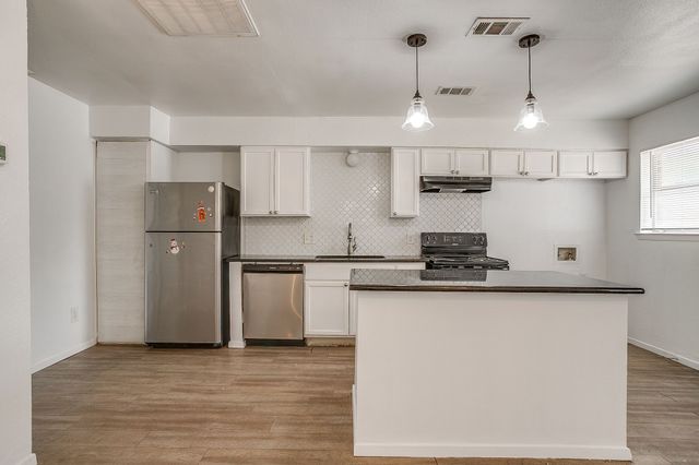 1421 5th Avenue, Fort Worth, TX 76104