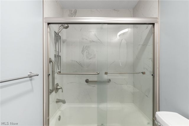 391 Kathleen Drive, Jefferson, OH 44047