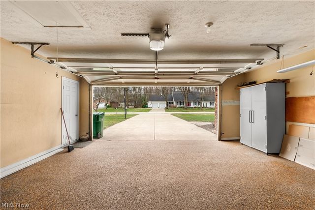 391 Kathleen Drive, Jefferson, OH 44047