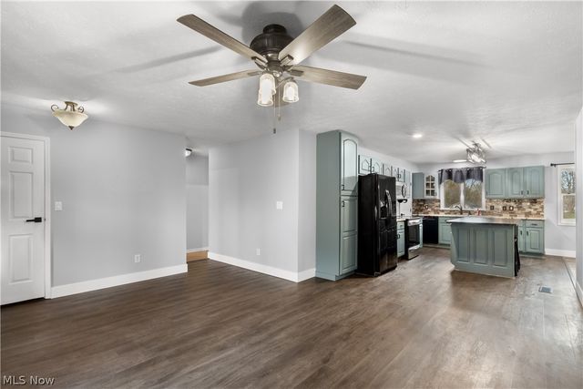 391 Kathleen Drive, Jefferson, OH 44047