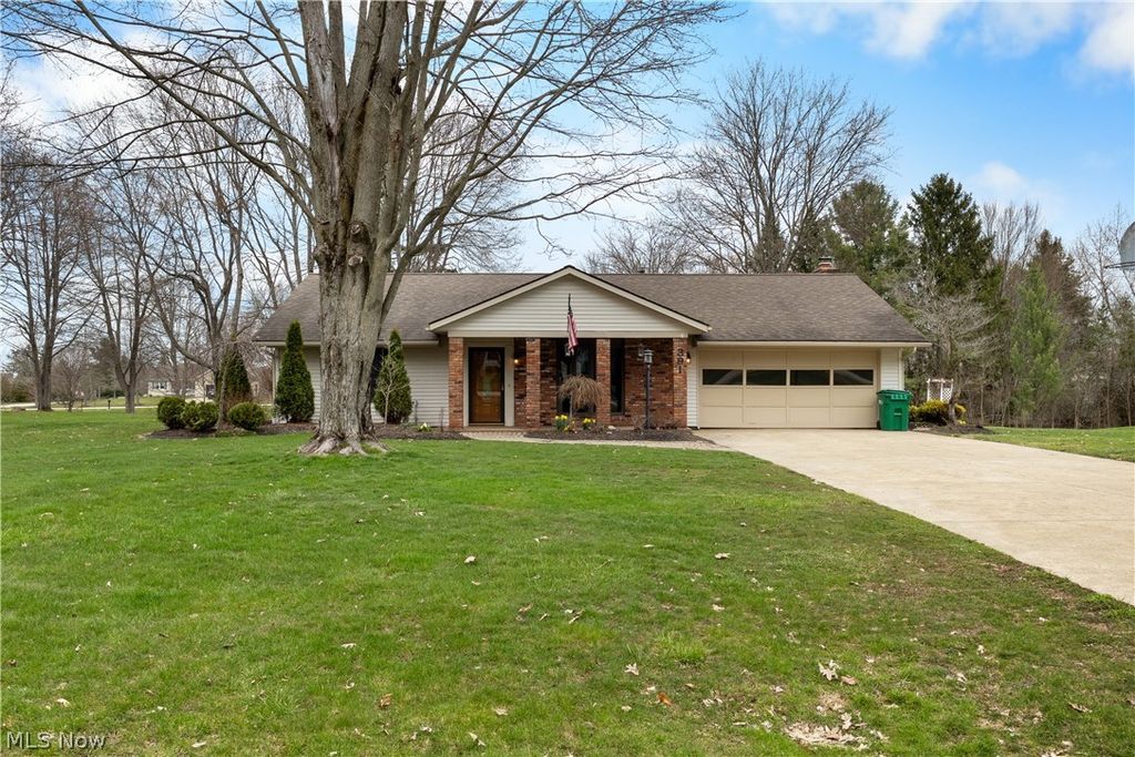 391 Kathleen Drive, Jefferson, OH 44047