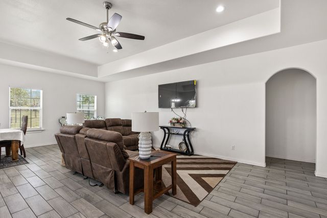 150 Browning Court, Springtown, TX 76082