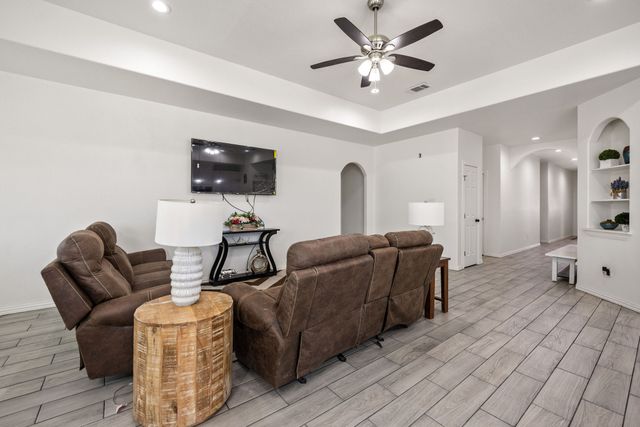 150 Browning Court, Springtown, TX 76082