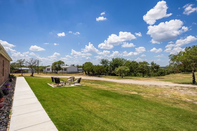 150 Browning Court, Springtown, TX 76082