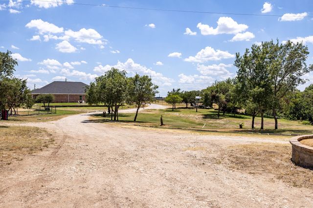 150 Browning Court, Springtown, TX 76082