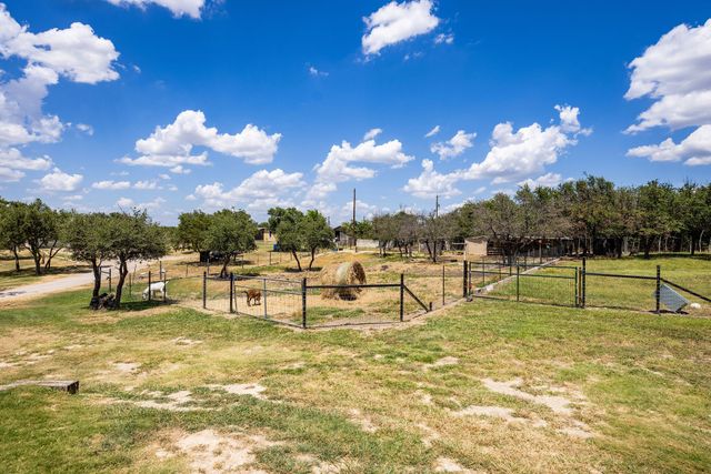 150 Browning Court, Springtown, TX 76082