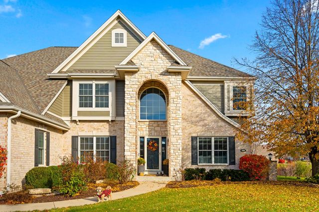 394 Sunshine DRIVE, Hartland, WI 53029