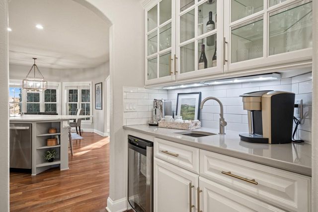 394 Sunshine DRIVE, Hartland, WI 53029