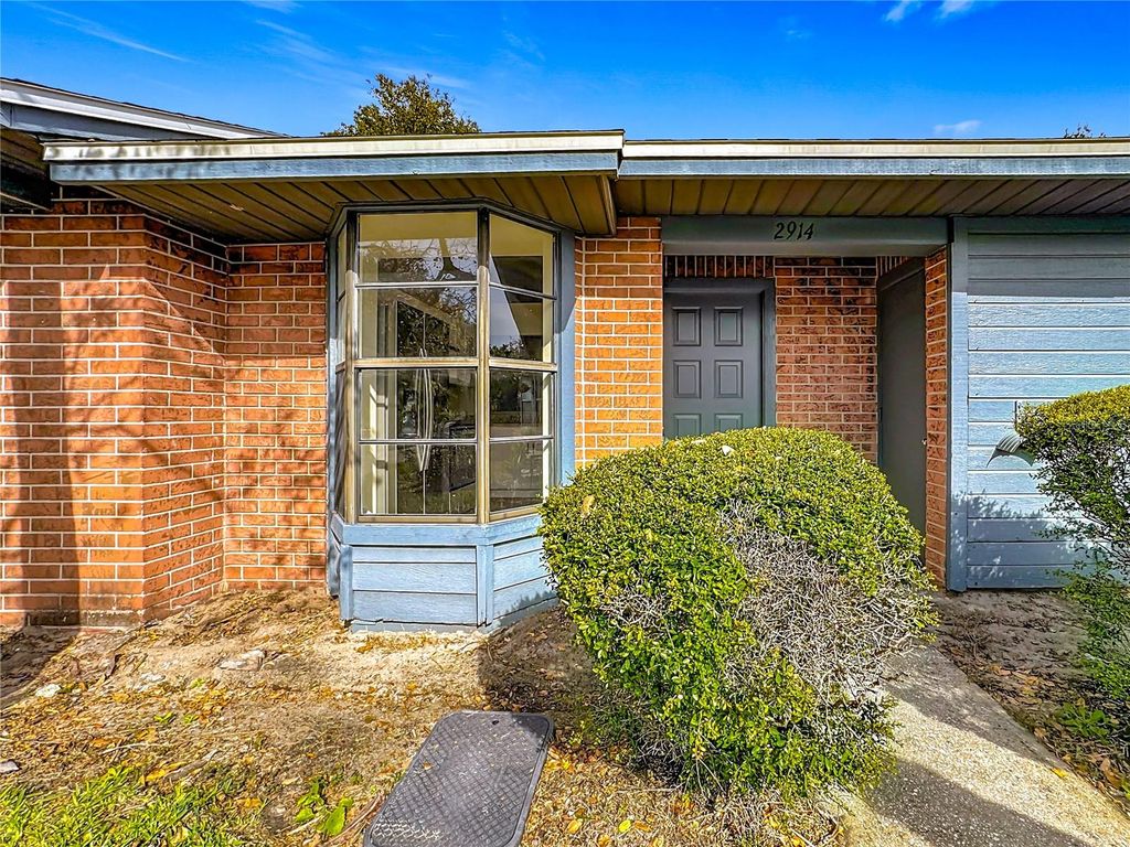 Image 1 of property listing at 2914 SQUIRE OAK COURT, St Cloud, FL 34769