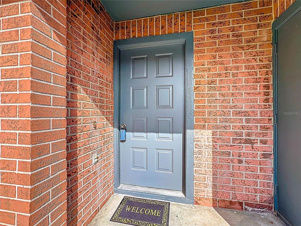 Image 2 of property listing at 2914 SQUIRE OAK COURT, St Cloud, FL 34769