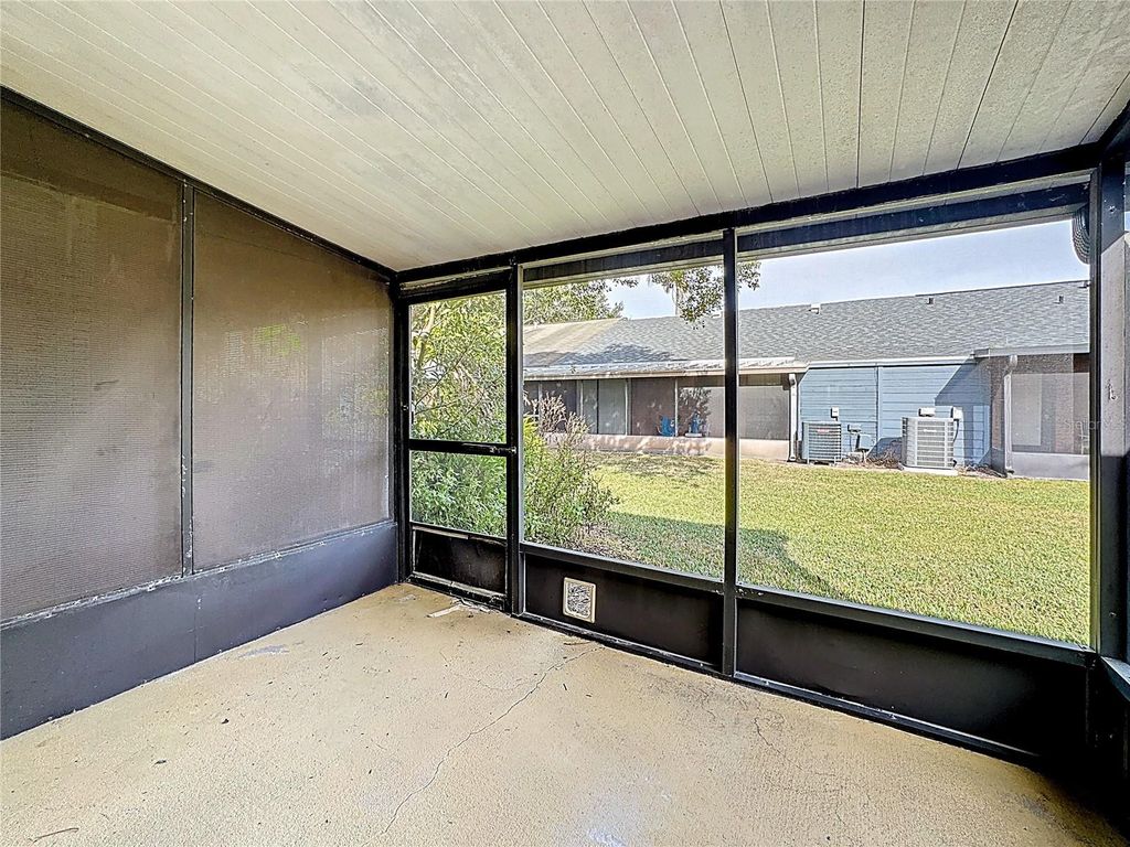 Image 22 of property listing at 2914 SQUIRE OAK COURT, St Cloud, FL 34769