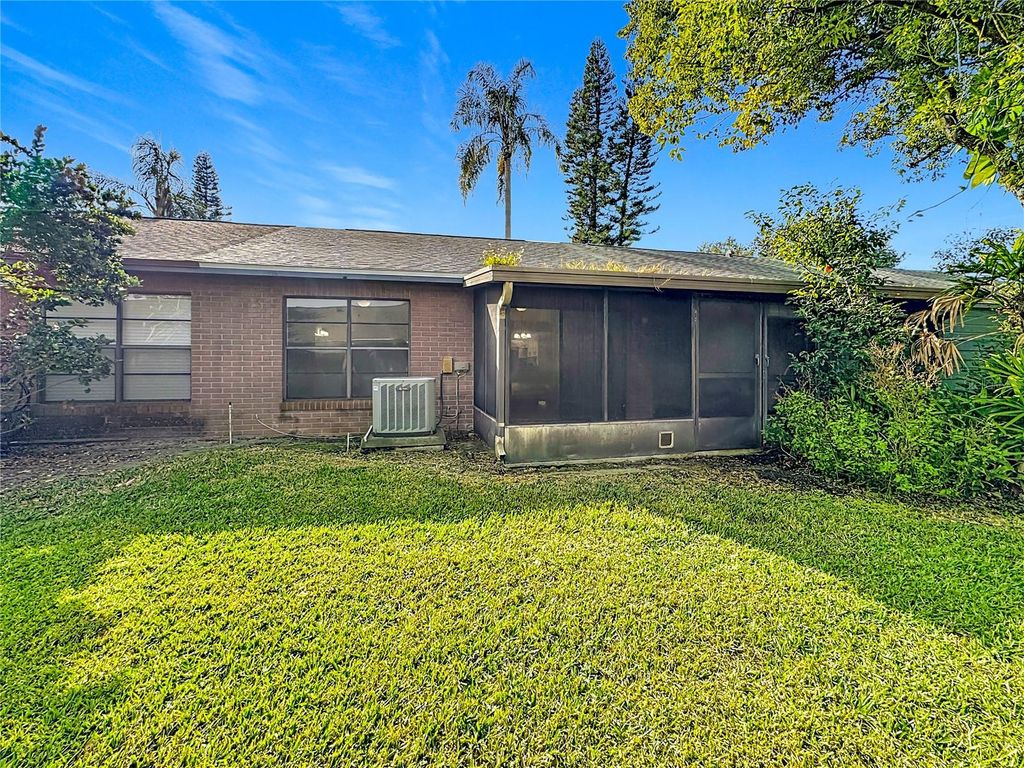 Image 25 of property listing at 2914 SQUIRE OAK COURT, St Cloud, FL 34769