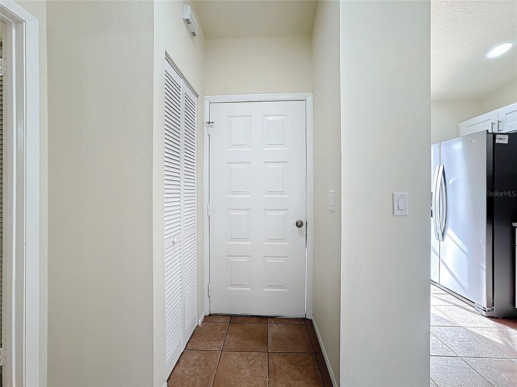 Image 4 of property listing at 2914 SQUIRE OAK COURT, St Cloud, FL 34769