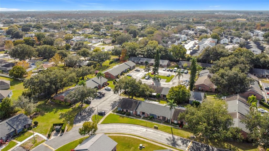 Image 32 of property listing at 2914 SQUIRE OAK COURT, St Cloud, FL 34769