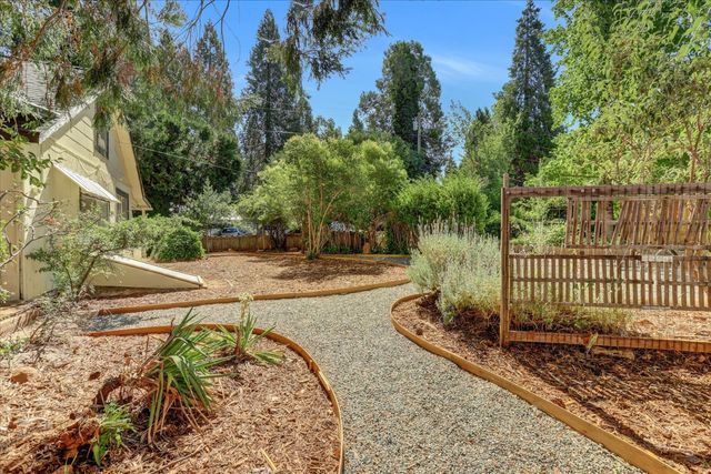 10914 Bettcher Ct, Grass Valley, CA 95945