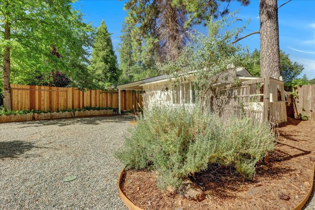 10914 Bettcher Ct, Grass Valley, CA 95945