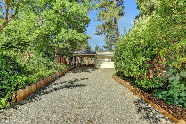 10914 Bettcher Ct, Grass Valley, CA 95945