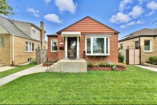 3755 N Page Avenue, Chicago, IL 60634