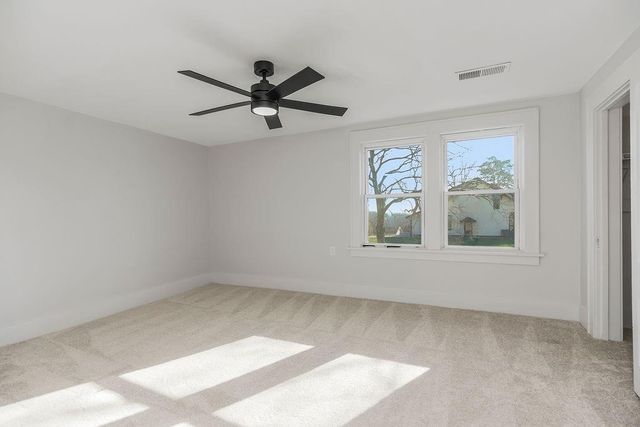 730 W College Street, Liberty, MO 64068