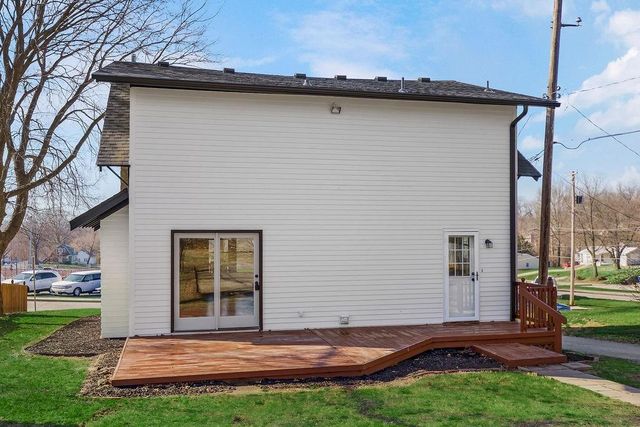 730 W College Street, Liberty, MO 64068