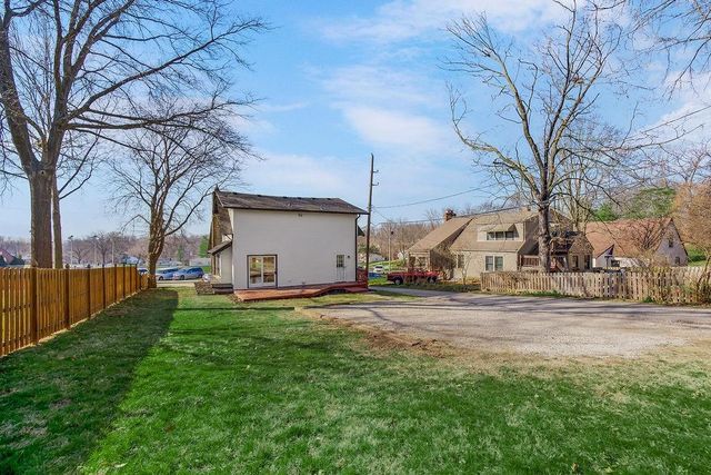 730 W College Street, Liberty, MO 64068