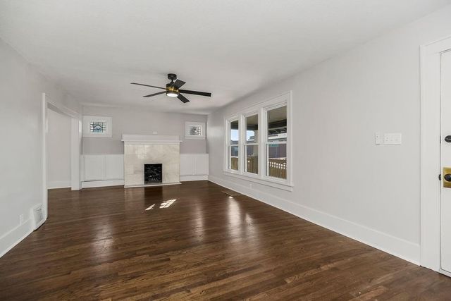 730 W College Street, Liberty, MO 64068