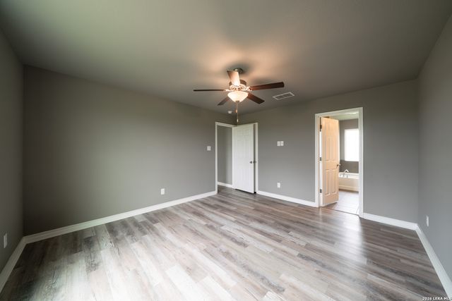 2948 FM 1922, Floresville, TX 78114