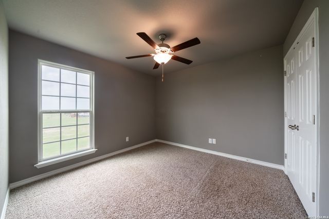 2948 FM 1922, Floresville, TX 78114