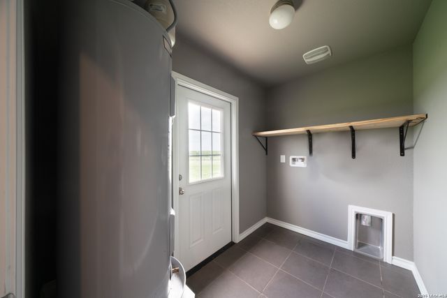 2948 FM 1922, Floresville, TX 78114