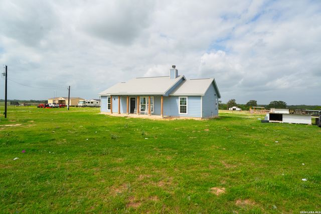 2948 FM 1922, Floresville, TX 78114