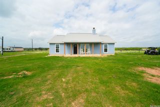 2948 FM 1922, Floresville, TX 78114
