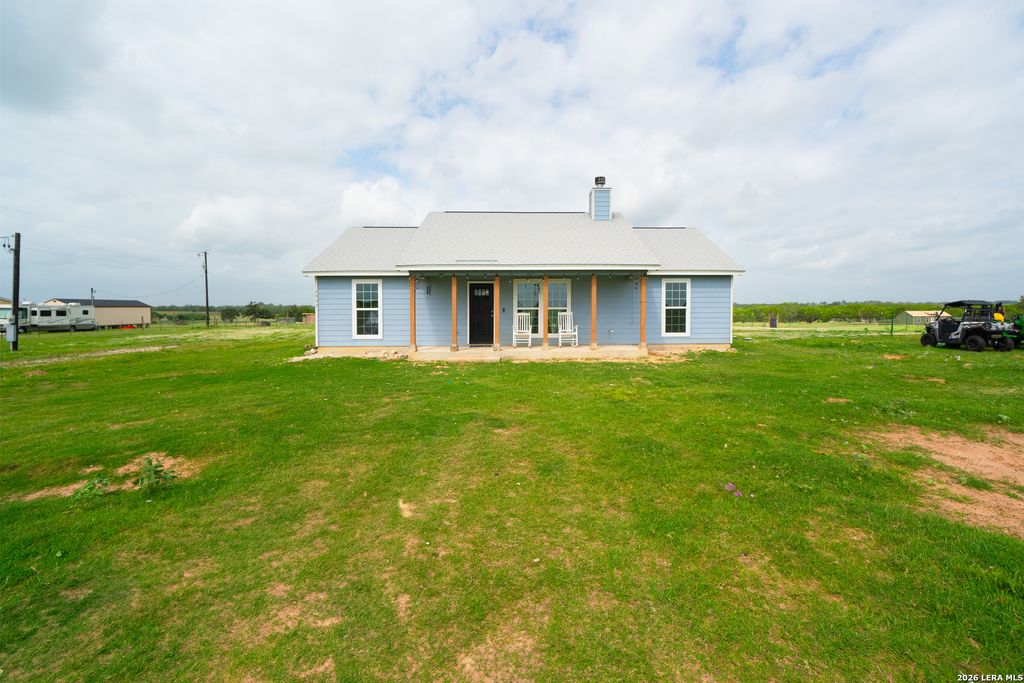 2948 FM 1922, Floresville, TX 78114