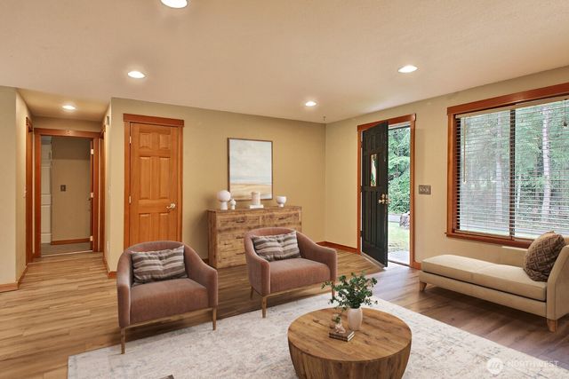 7875 Mortland Drive, Clinton, WA 98236
