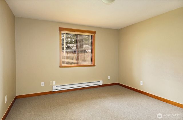 7875 Mortland Drive, Clinton, WA 98236