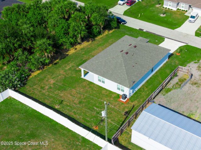 542 Hamy Street SW, Palm Bay, FL 32908