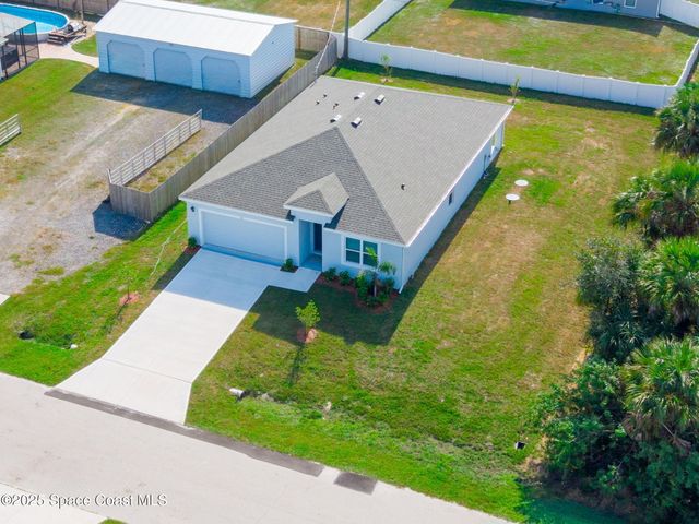 542 Hamy Street SW, Palm Bay, FL 32908